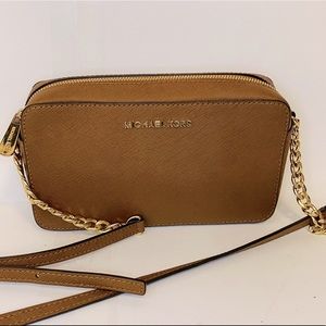 Michael Kors Jet Set Crossbody Chain Clutch